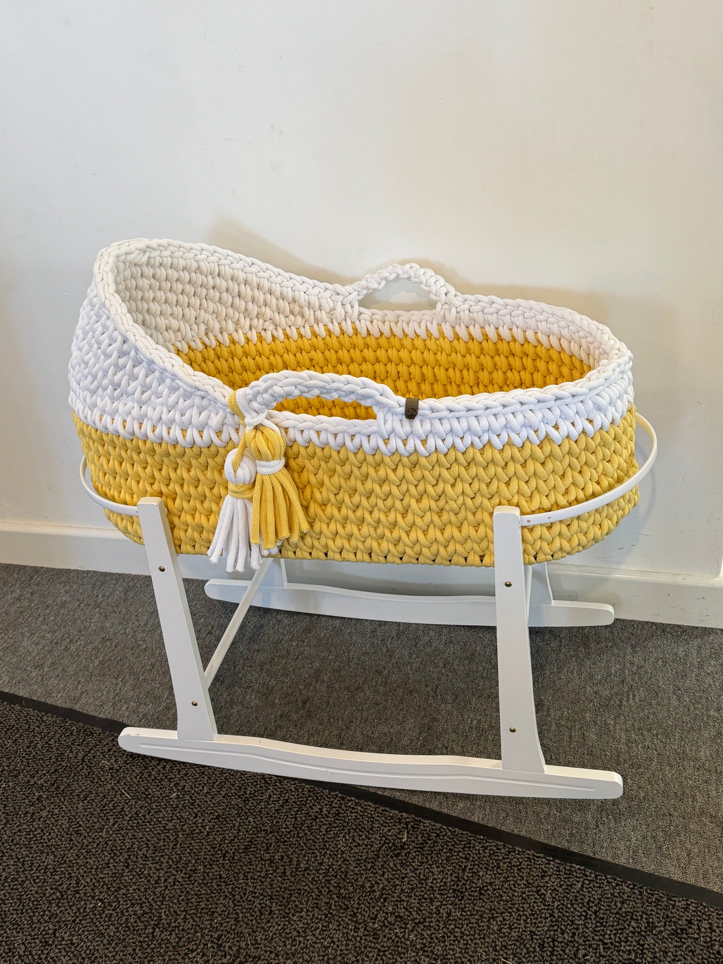 Hooded Moses Basket - Braided Cord Style